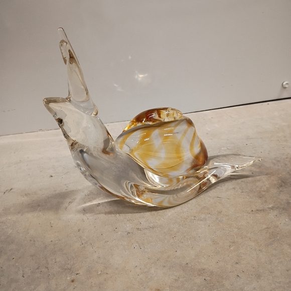 Elegant Italian Glass Snail Sculpture - Gold and Clear - Picture 8 of 16